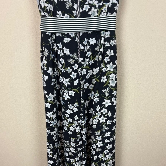 NWT Danny and Nicole Black/Ivory Floral Sleeveless Jumpsuit Tie Waist; Size 4 - Picture 5 of 12
